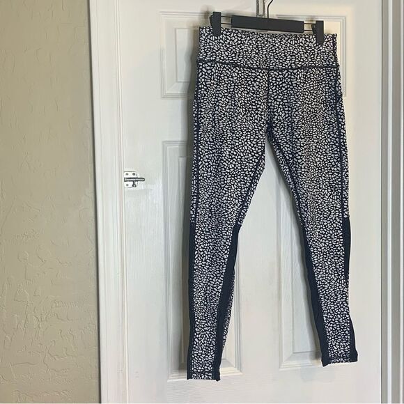 Lululemon Run Inspire Zipper Pocket Black White Leggings Size 10 - Picture 11 of 12